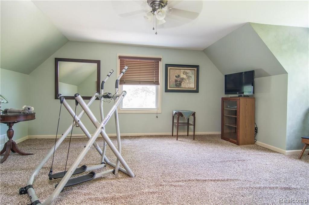21820 Otter Road Belleville, MI 48111 - Photo 25 of 34