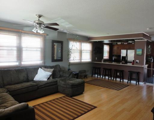 86 Quannacut Road, Unit 86A Westerly, RI 02891 - Photo 6 of 13 Living Room.