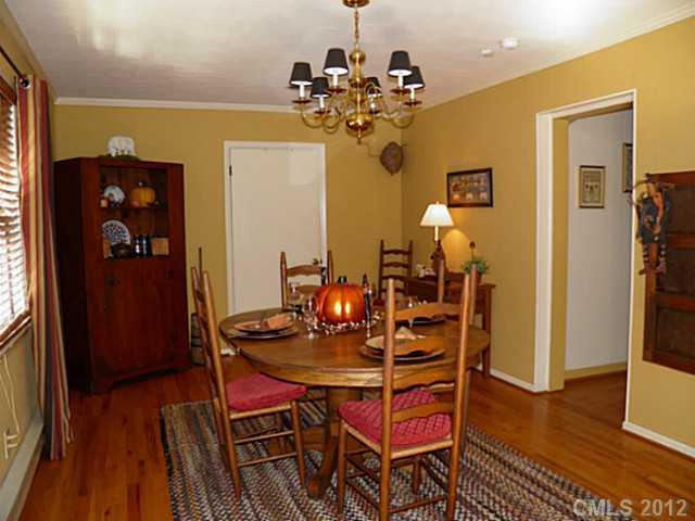 8001 Larkhaven Road Charlotte, NC 28216 - Photo 9 of 15 Gallery Image 9
