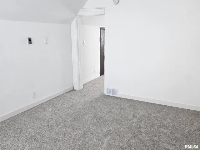 $54,900 | 201 East May Street, Joy, IL 61260