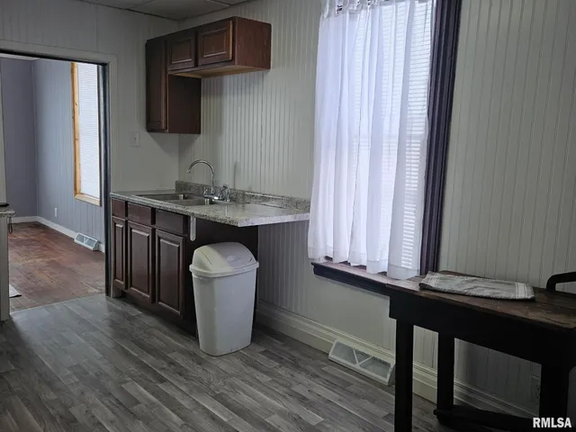 $54,900 | 201 East May Street, Joy, IL 61260