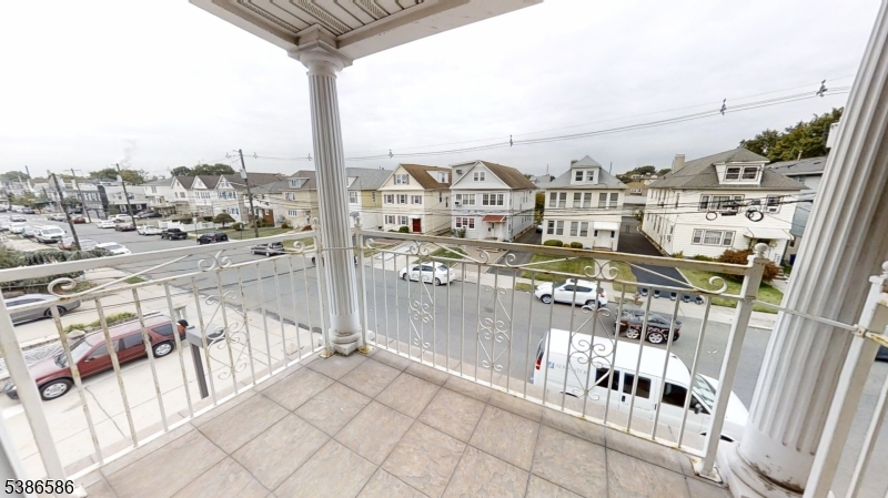 534 Maple Avenue Elizabeth, NJ 07202 - Photo 28 of 48 a view of a balcony with city view