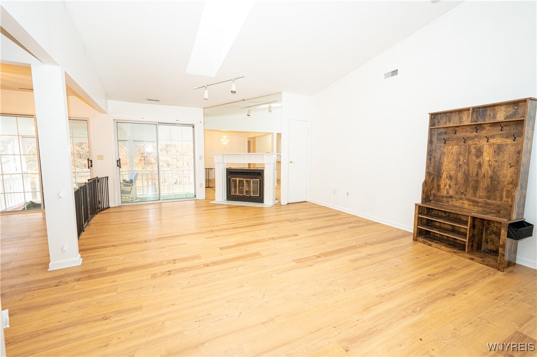 1115 Youngs Road, Unit H Amherst, NY 14221 - Photo 4 of 49