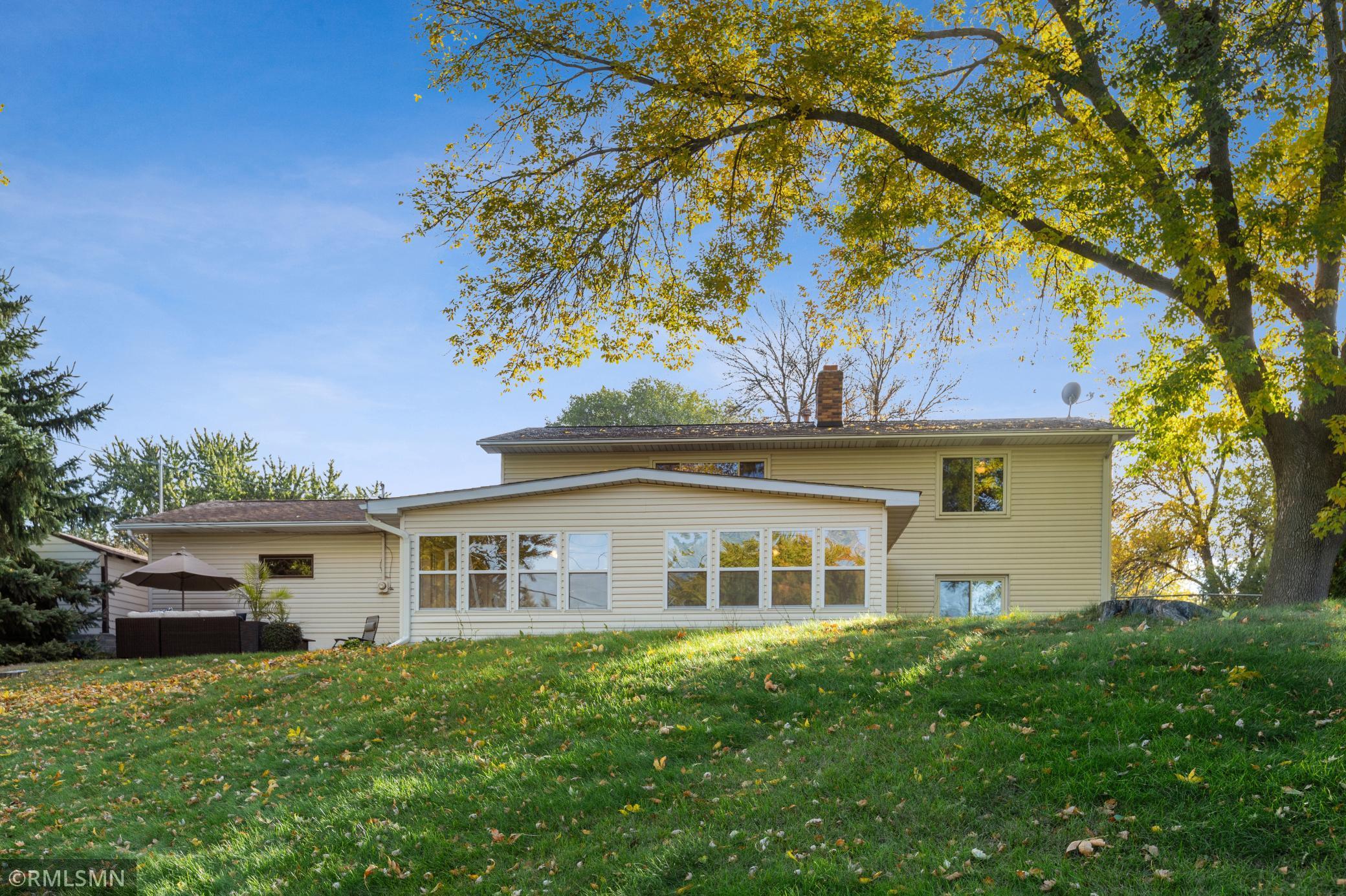 3897 Blackhawk Road Eagan, MN 55122 - Photo 19 of 21 Gallery Image 19