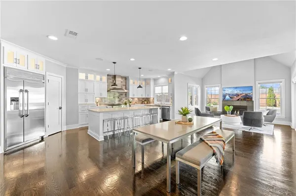 $3,450,000 | 5710 Reinhardt Drive, Fairway, KS 66205