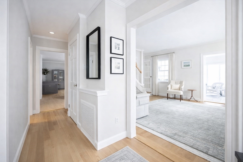 114 Johnson Road Winchester, MA 01890 - Photo 4 of 42 Gallery Image 4