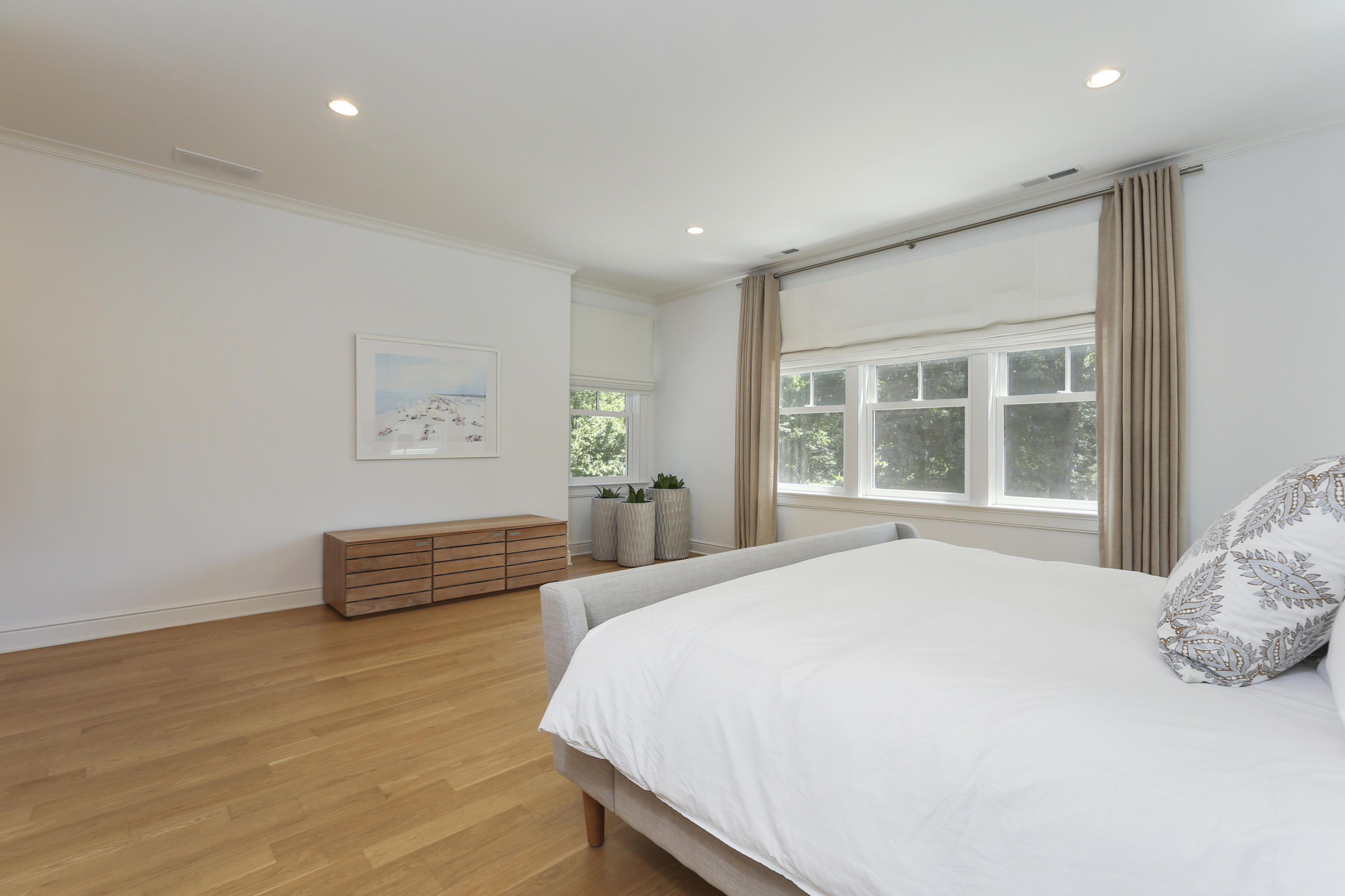 26 Tory Hole Road Darien, CT 06820 - Photo 19 of 40 018-photo-master-bedroom-8397910