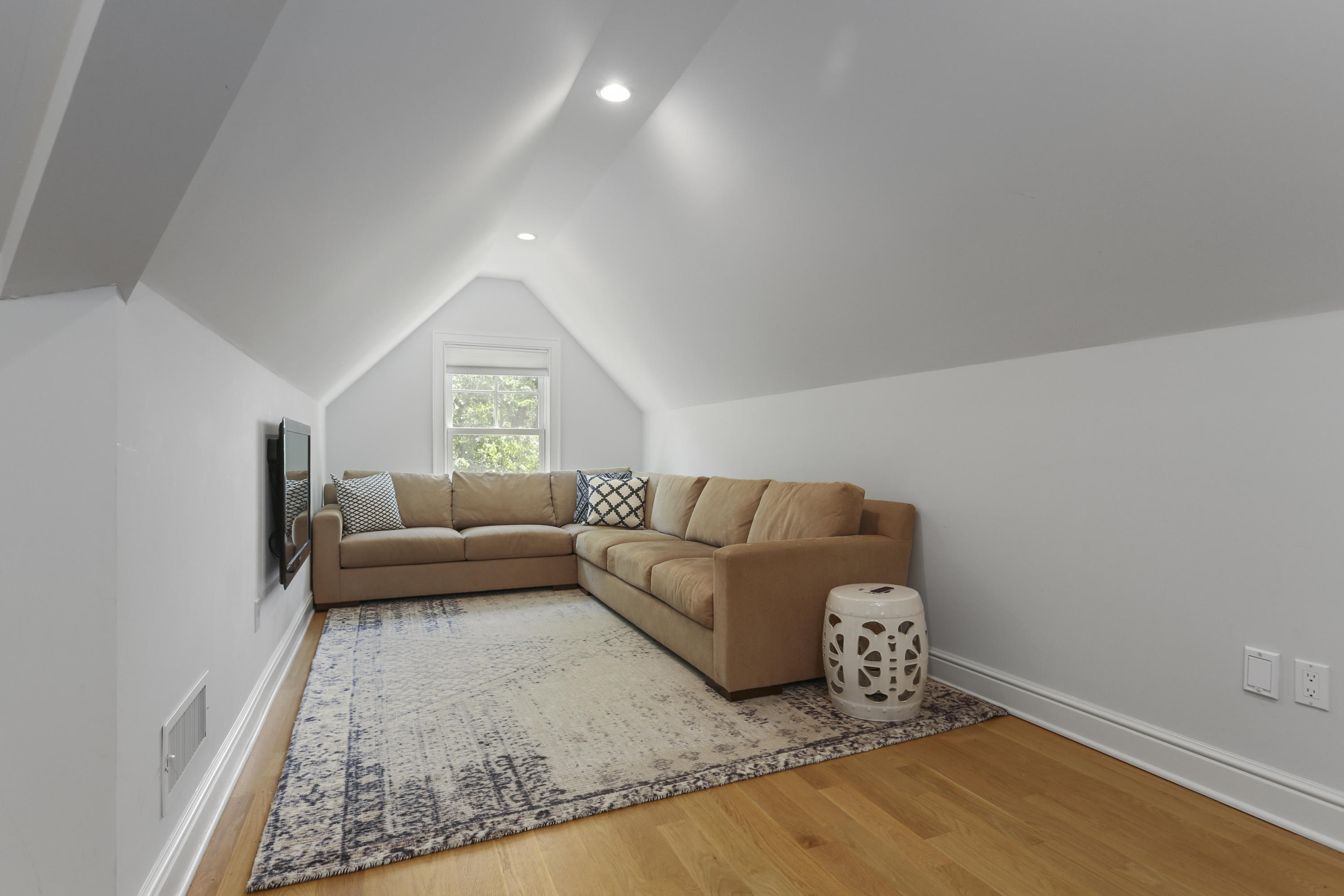 26 Tory Hole Road Darien, CT 06820 - Photo 31 of 40 030-photo-bonus-room-8397894