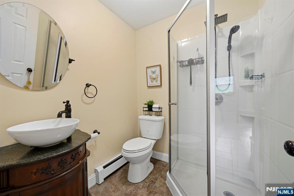 22 Federal Hill Road Pompton Lakes, NJ 07442 - Photo 14 of 40