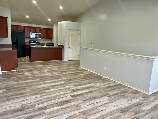 $180,000 | 13335 St.Ervin Avenue, Unit 21, Detroit, MI 48215