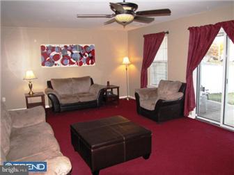 2 Jamie Court Clementon, NJ 08021 - Photo 7 of 11 Great Room