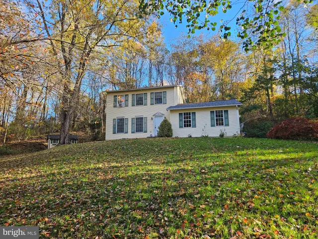 a view of a house with a outdoor space