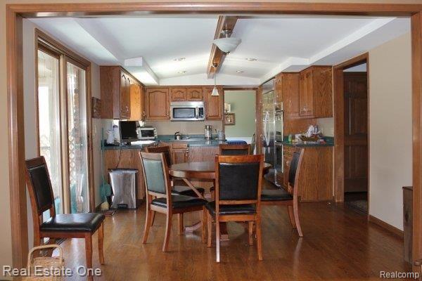 3597 Salem Drive Rochester, MI 48306 - Photo 5 of 12 kitchen.JPG