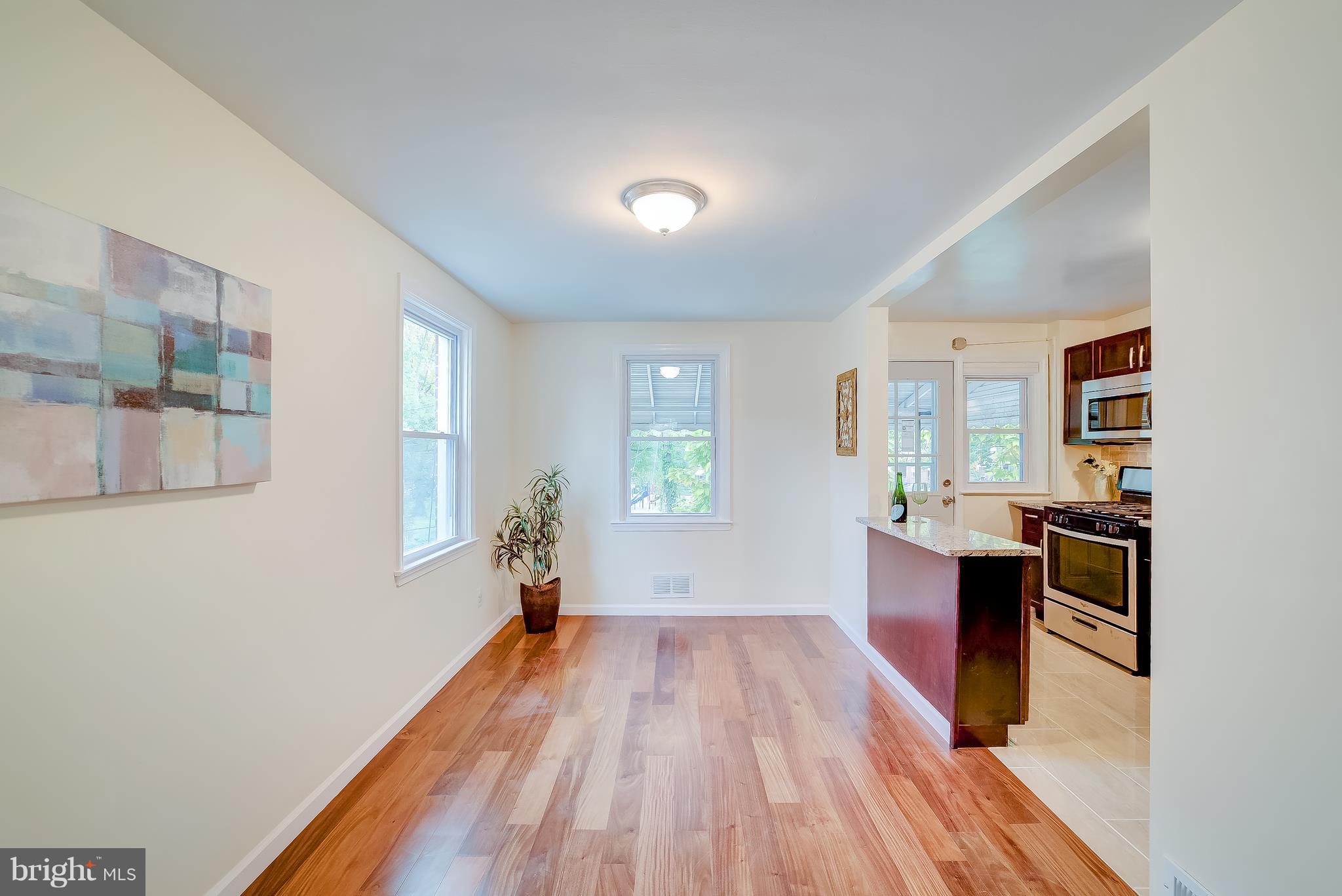 4339 Eldone Road Baltimore, MD 21229 - Photo 4 of 15