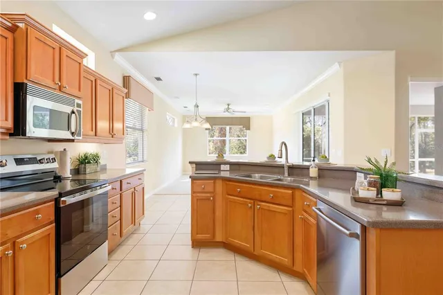 $425,000 | 12147 Red Leaf Road, Parrish, FL 34219