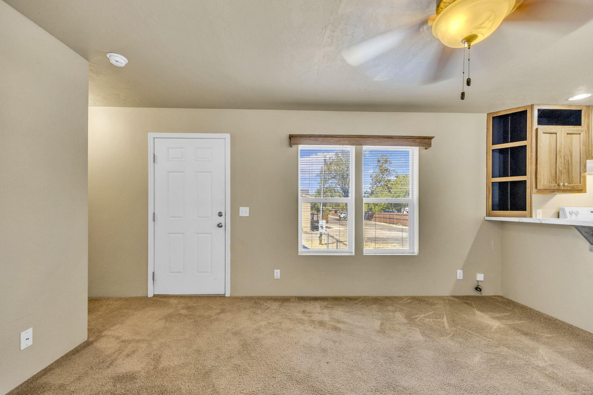 225 Wilson Road Central Point, OR 97502 - Photo 44 of 63 Unit C living room