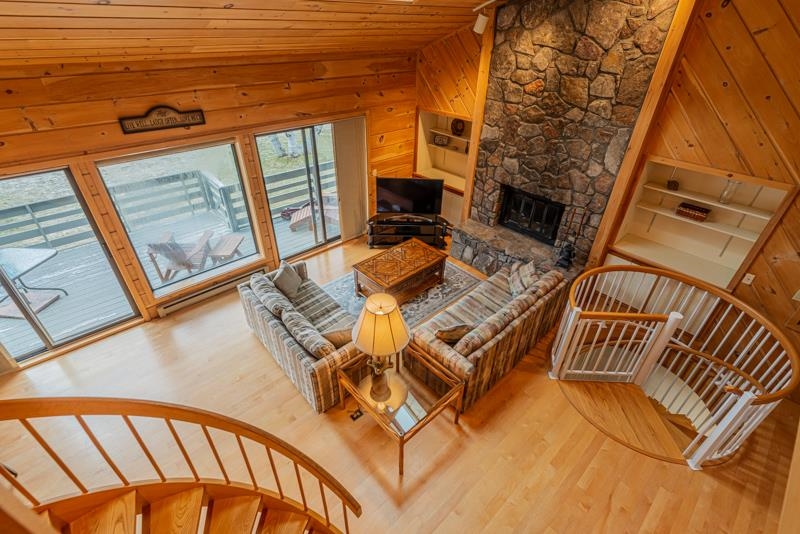 3925 Sage Hill Road, Unit 25 Manchester Center, VT 05255 - Photo 2 of 24 Gallery Image 2