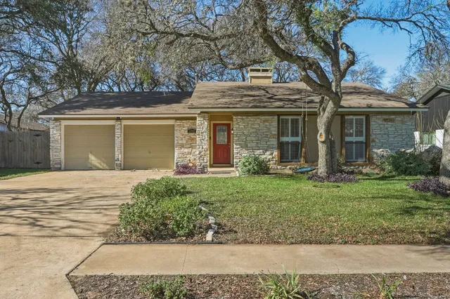 $2,250 | 5702 Lewood Drive, Austin, TX 78745