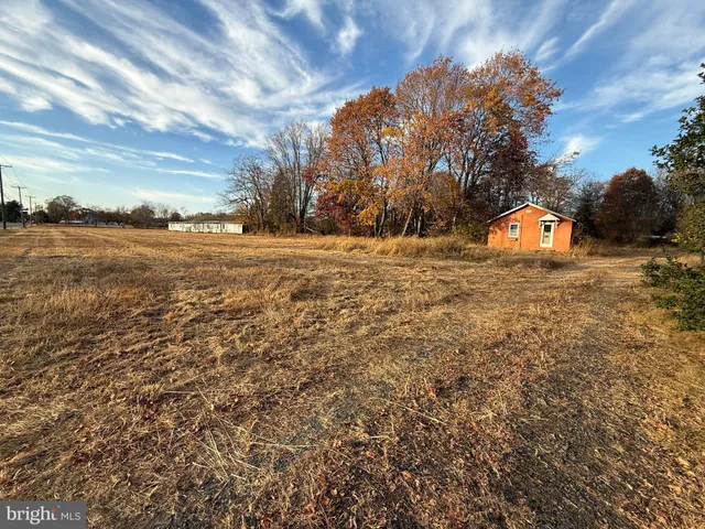 a view of a house with a outdoor space