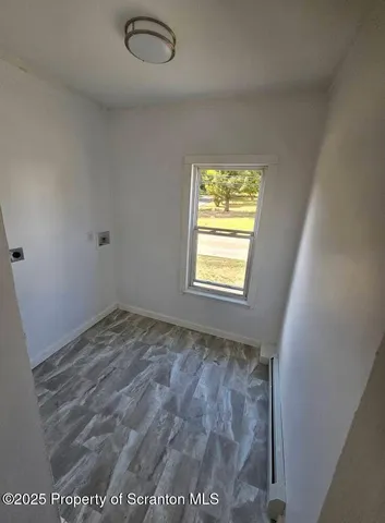a view of empty room with window