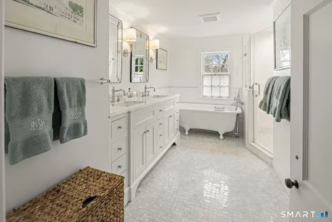 $4,050,000 | 32 West Road, New Canaan, CT 06840