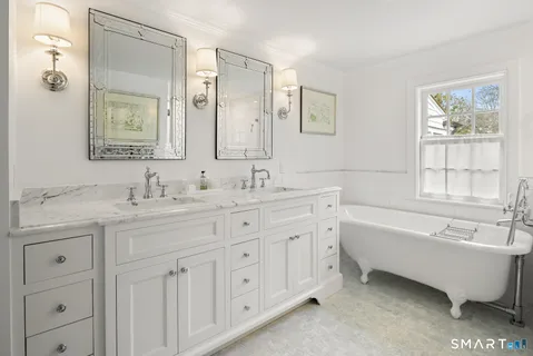 $4,050,000 | 32 West Road, New Canaan, CT 06840