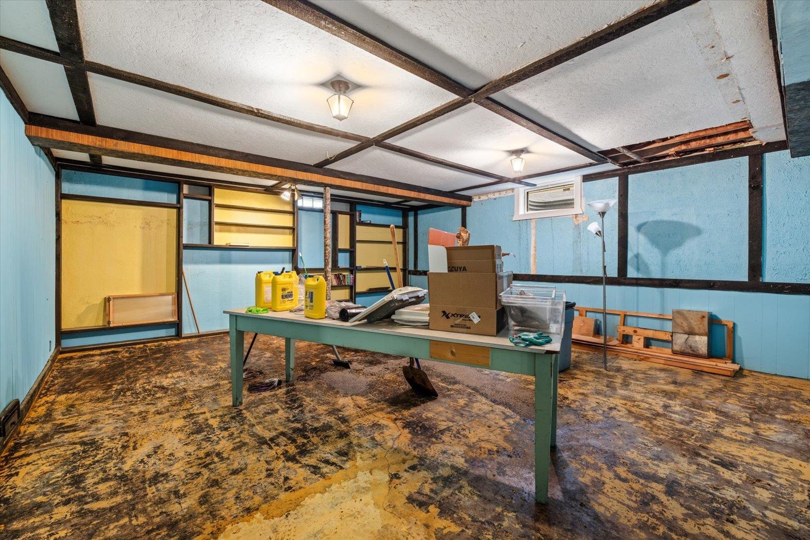 813 6th Street South Virginia, MN 55792 - Photo 39 of 44 Game room with a textured ceiling