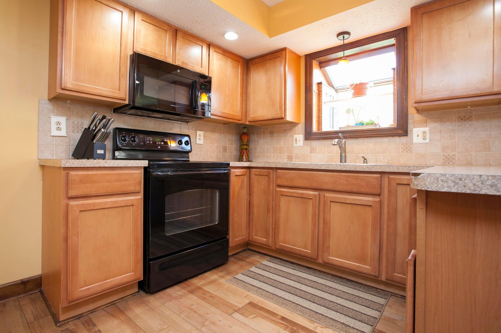 593 South Spring Road Westerville, OH 43081 - Photo 6 of 27 Gallery Image 6