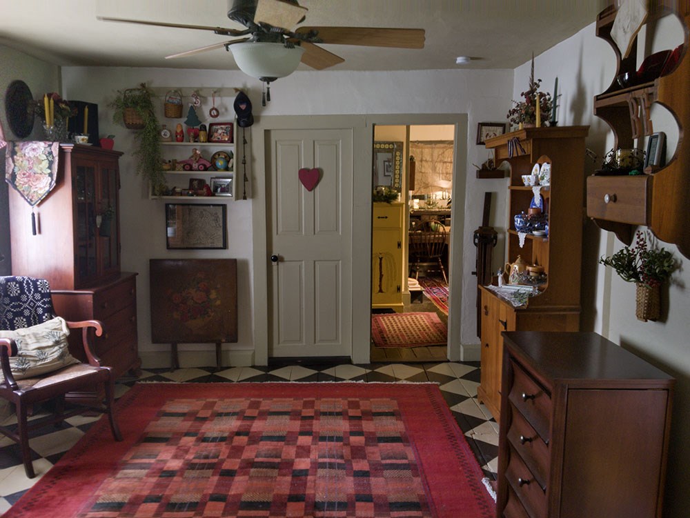 94 Foster Center Road Foster, RI 02825 - Photo 12 of 31 KEEPING ROOM
