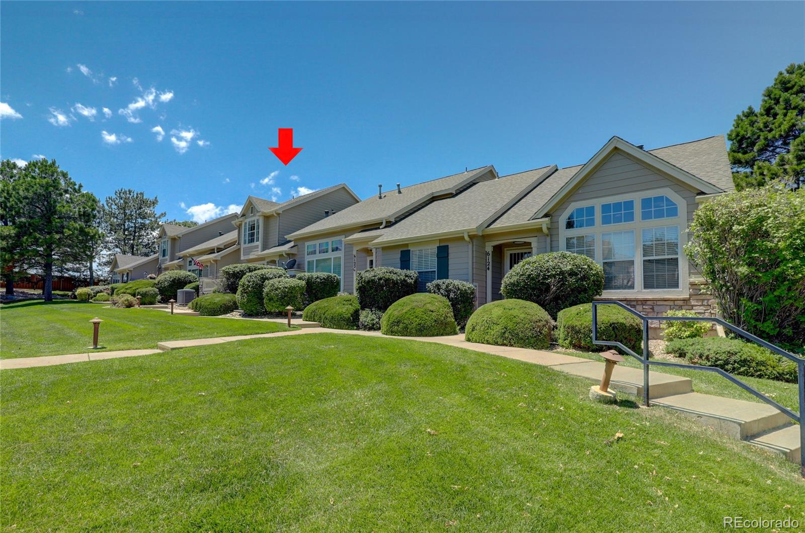 6120 Trailhead Road Highlands Ranch, CO 80130 - Photo 4 of 29 a house view with a garden space