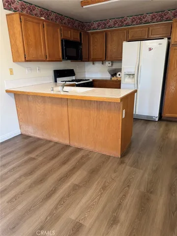 $2,400 | 831 Balsam Way, Hemet, CA 92545