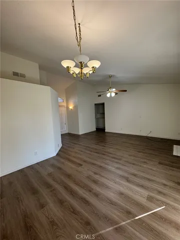 $2,400 | 831 Balsam Way, Hemet, CA 92545