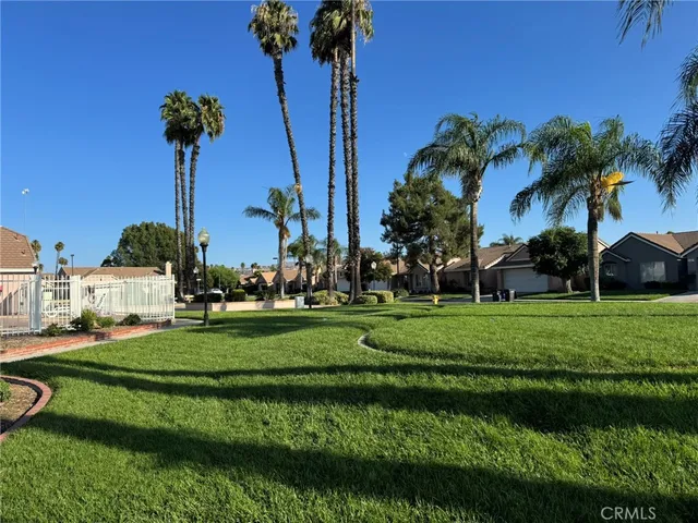 $2,400 | 831 Balsam Way, Hemet, CA 92545