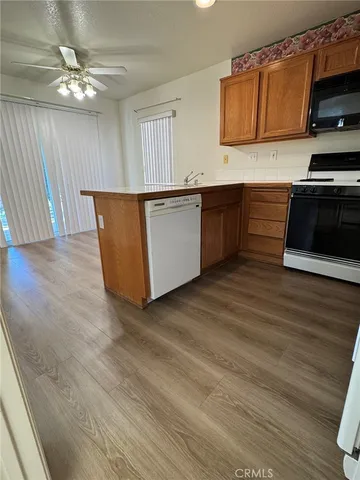 $2,400 | 831 Balsam Way, Hemet, CA 92545