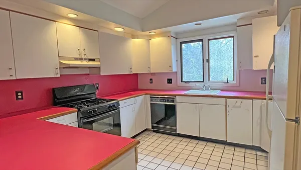 $430,000 | 50 Head Of The Bay Road, Bourne, MA 02532