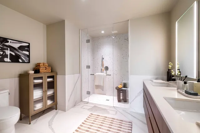 $8,040 | 300 East 50th Street, Unit 20B | Midtown East