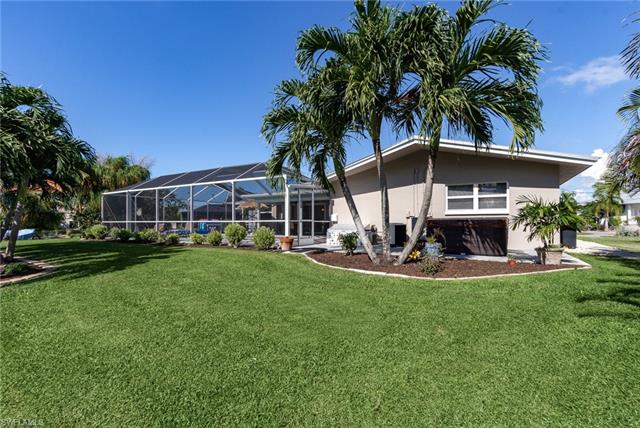 8522 Lagoon Road Fort Myers Beach, FL 33931 - Photo 21 of 32 Will you jump on the pool or relax on your 6 person hot tub!!!