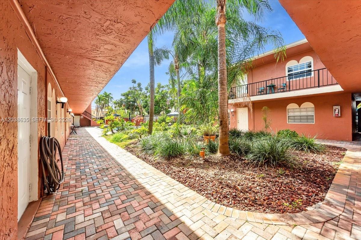 1405 Miami Road, Unit 7 Fort Lauderdale, FL 33316 - Photo 22 of 33