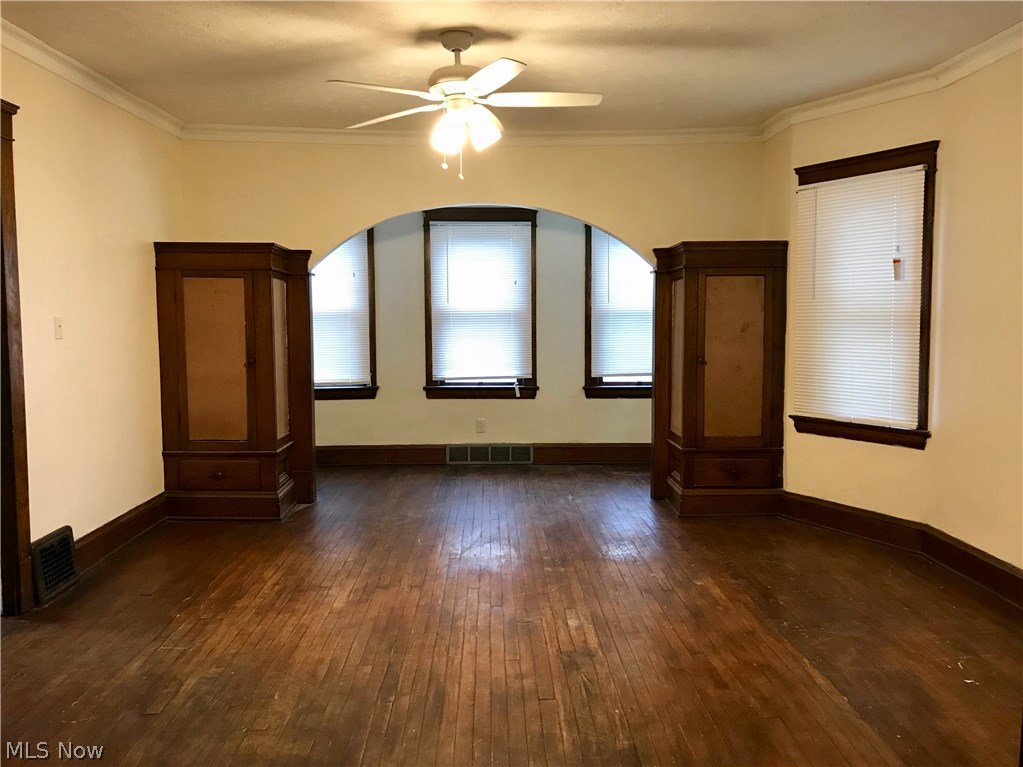 4726 Turney Road Cleveland, OH 44125 - Photo 5 of 29