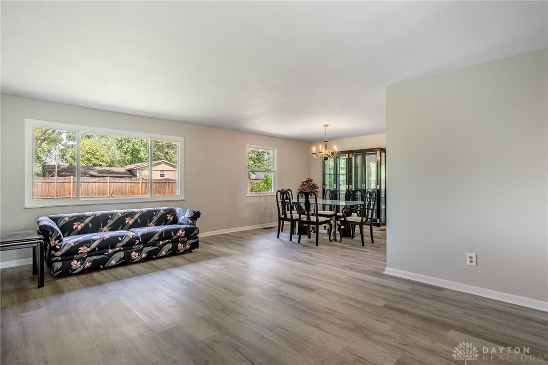 7895 Rain Tree Road Centerville, OH 45459 - Photo 2 of 38