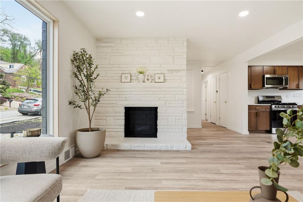 8032 Aber Road Verona, PA 15147 - Photo 12 of 37 Gallery Image 12