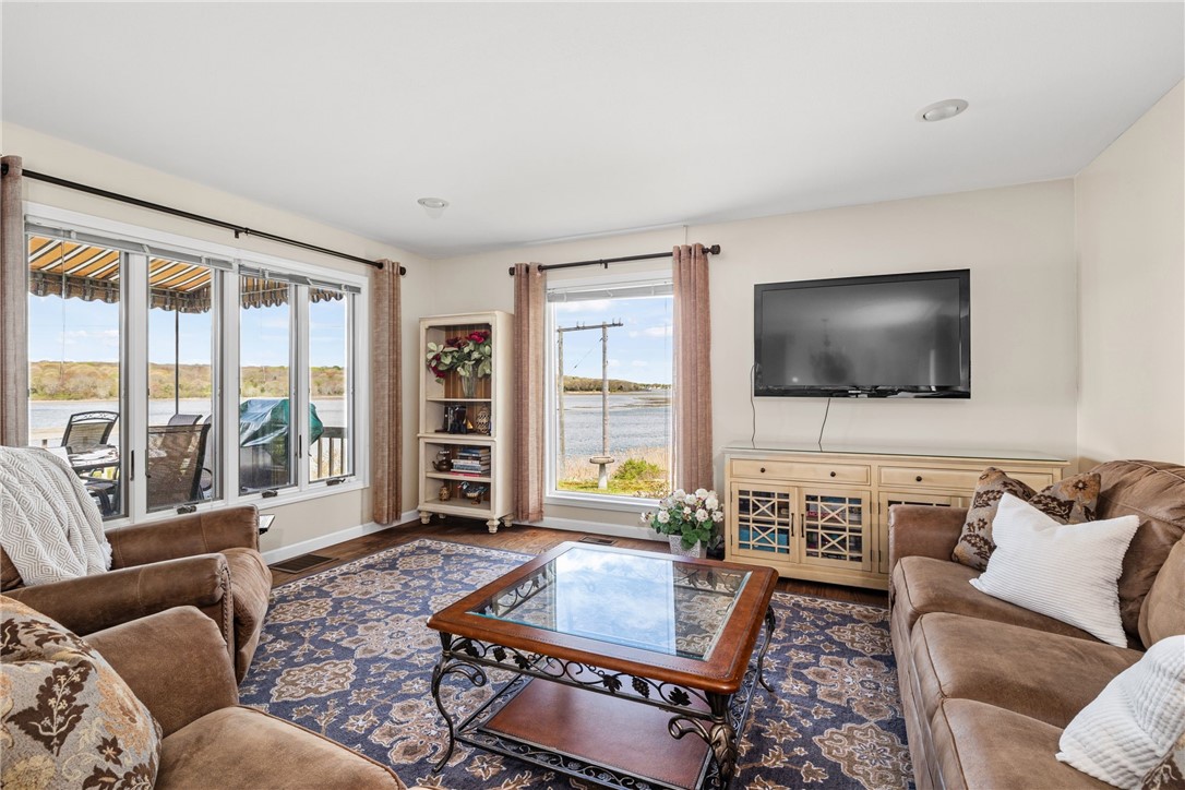 64 Starr Drive Narragansett, RI 02882 - Photo 12 of 43