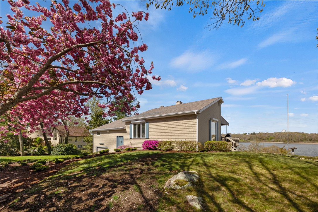 64 Starr Drive Narragansett, RI 02882 - Photo 2 of 43