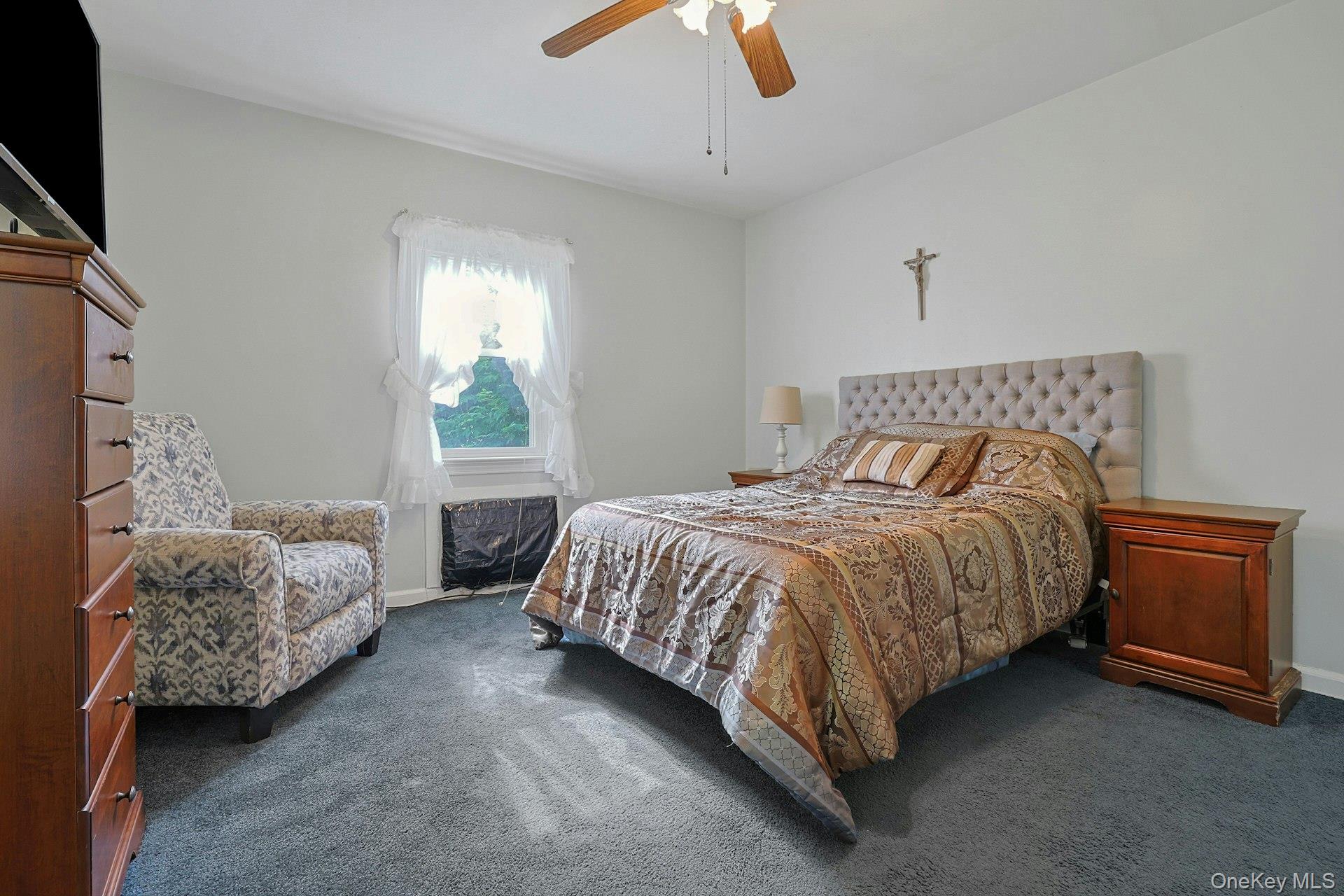 31 Townline Road Pearl River, NY 10965 - Photo 15 of 27 a bedroom with bed and window