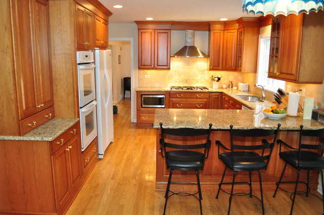 294 Downing Road Riverside, IL 60546 - Photo 6 of 17