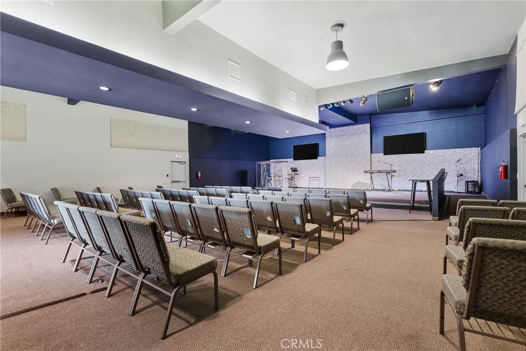 25222 Wiley Canyon Road Newhall, CA 91321 - Photo 4 of 36