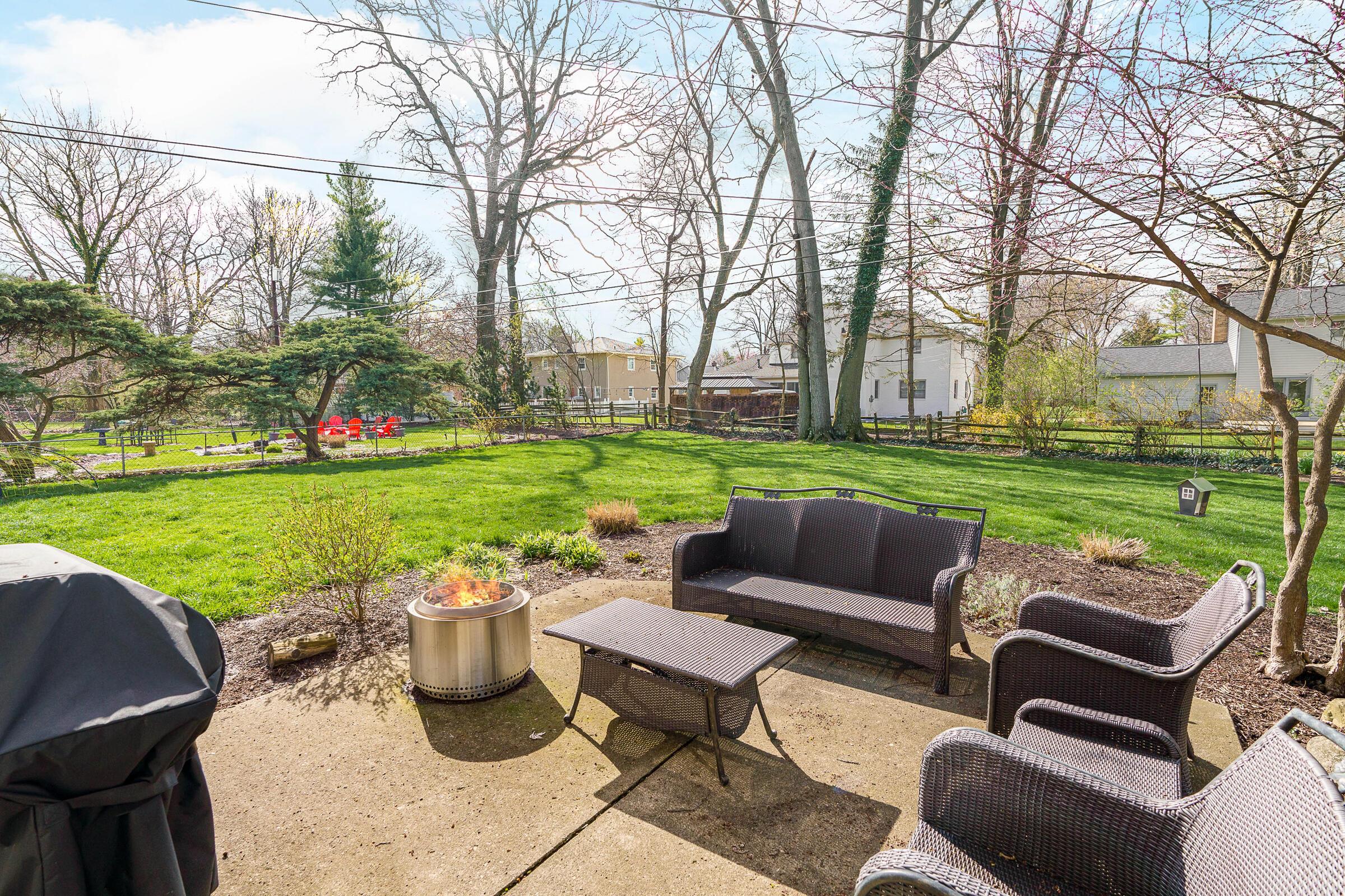 1437 Reymond Road Columbus, OH 43220 - Photo 31 of 37 Patio
