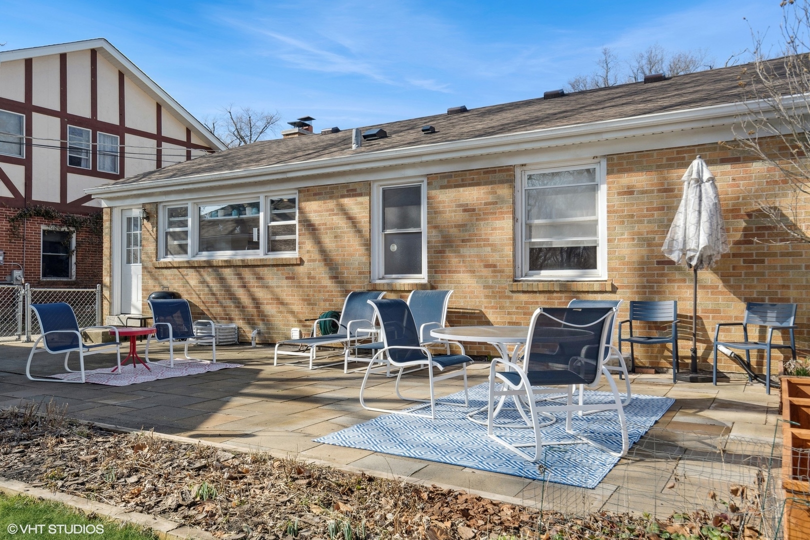 659 Deerpath Drive Deerfield, IL 60015 - Photo 18 of 22 a view of a dinning tables and chairs in the patio