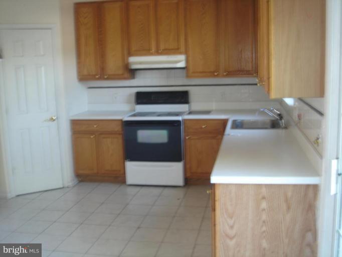 270 Red Clay Road Laurel, MD 20724 - Photo 4 of 12 Kitchen