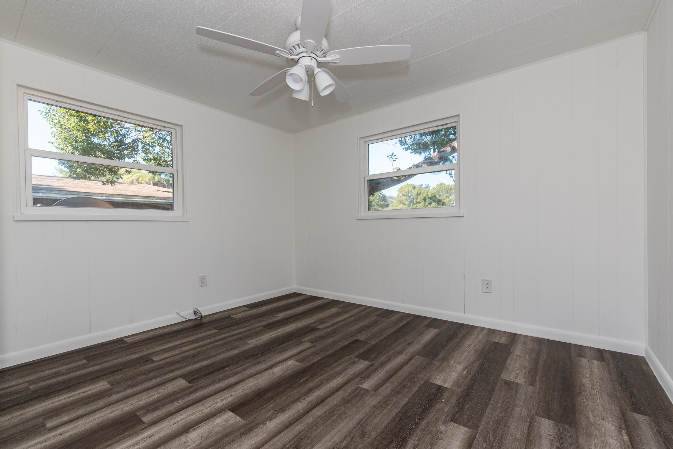 905 Palermo Road St. Augustine, FL 32086 - Photo 16 of 30 a view of room with window and ceiling fan